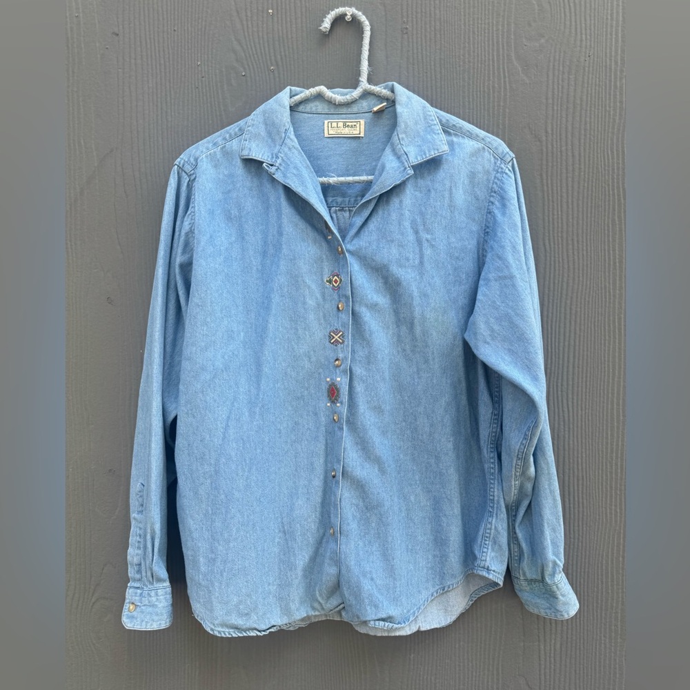 Vintage Southwestern Embroidered LL Bean Denim Button Up Shirt Size